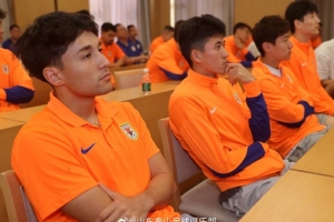 山东泰山俱乐部一线队、B队开展新规则线上学习研讨会