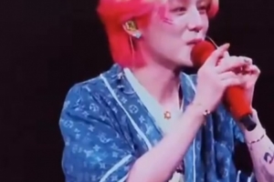 鹿晗演唱会和粉丝就“苏超”进行互动：很想很想去苏超现场看球