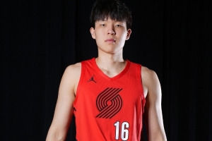 杨瀚森：前3场最满意的点就是没挨骂 不满意的是开了0.5倍速