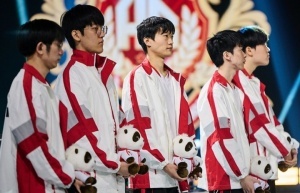 也算进步吧 从先锋赛TES路边四强 到MSI的季军 EWC亚军