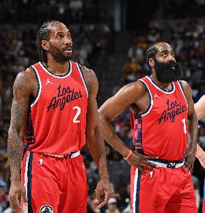 媒体人：老龄化问题仍困扰着快船 小卡的健康问题依旧是重中之重