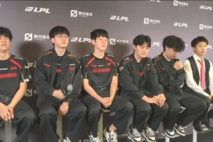 仍有信心！厂长谈队伍情况：有新人加入要好好磨合 然后在季后赛发力！