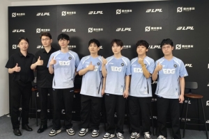 EDG赛后群访 教练:连胜得益于选手愿意配合赛训安排 氛围积极向上