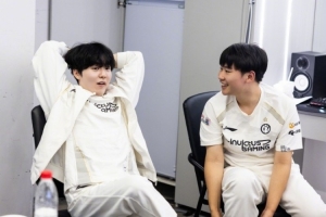 真离队了？iG赛后返图全员到场 唯独Jiejie一人依旧隐身