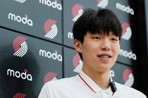 媒体人：杨瀚森回来也未必能拿亚洲杯冠军 现排名无所谓 没必要打