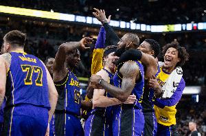 美记：除詹姆斯外湖人还有4400万到期合同 明年截止日会很忙