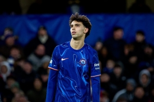 国外球迷谈菲利克斯：可能是蓝军队史最差；别在骆驼联赛也挣扎