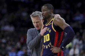 库明加认为科尔明确不会给他稳定的出场时间 他倾向于外部选择