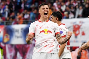 罗马诺：曼联再次联系莱比锡，讨论8500万欧报价签塞斯科的细节