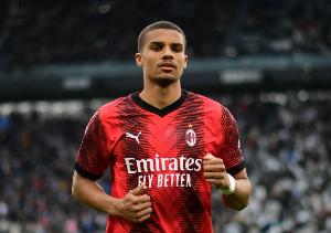 纽卡叒遭拒！米体：纽卡3000万欧报价佳夫遭拒，米兰打算留下他