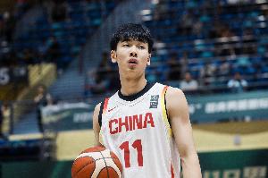 直播吧：希望之星张博源在新赛季恐不打CBA