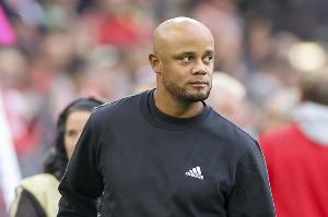 还会引援吗？孔帕尼：重要的是让现有阵容发挥最佳水平