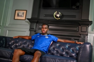 吉滕斯：我很有创造力&球风直接，要帮助蓝军争夺重要奖杯