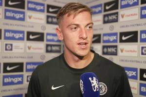 德拉普：能在所有球迷面前展示奖杯感觉真棒，满怀期待对水晶宫