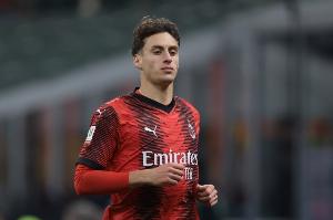 记者：泰拉恰诺租借至克雷莫纳，强制买断条款300万到400万欧元