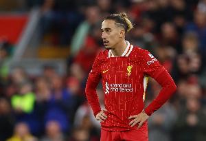 记者：尽管有传闻，但利兹联目前不会考虑引进齐米卡斯