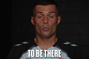 桑德兰队长扎卡寄语球迷：希望大家支持我们，团结一致达成目标