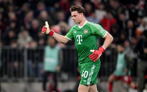 记者：新赛季，拜仁承诺乌尔比希将得到高个位数出场次数