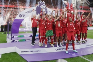 BBC预测英超：利物浦卫冕&前四名完全不变，曼联第7热刺第8