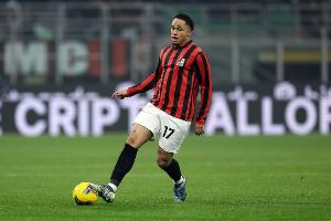 意天空：费内巴切首次报价奥卡福，但米兰现在不愿出售他