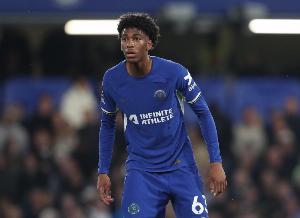 记者：曼城有意切尔西后卫小将阿奇姆彭，伯恩茅斯此前求租被拒