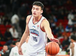 直播吧：天津三年常规合同签约刘东 不匹配杜伯超的报价合同