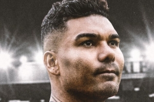 卡塞米罗社媒晒出战枪手个人海报：新赛季首战，曼联！！！