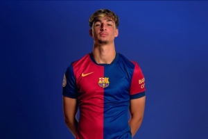 记者：多特向巴萨询问17岁小将吉列-费尔南德斯的情况