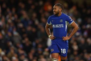 记者：恩昆库可能至少留队一年，经纪人扎哈维向拜仁传递这一信息