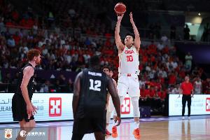 胡金秋：希望王俊杰能创造更好的成绩 以后有很多比赛让他打