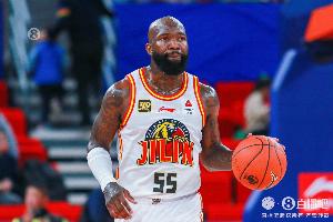 多米尼克-琼斯发博：不要信那些流言 我还没和任何CBA球队签约