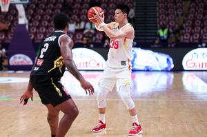 笑死！朱俊龙：雷巨你很关键 雷蒙：谢谢兄弟一年送哥哥两个亚军