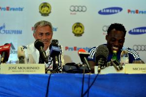 夺1欧冠&两英超冠军！2005年的今天，切尔西签下加纳中场埃辛