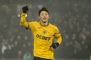 天空：水晶宫有意签黄喜灿补强锋线 狼队不准备外租这名球员