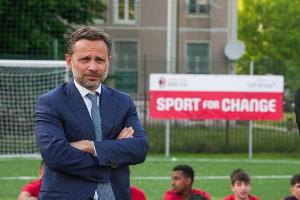 记者谈米兰转会分工：塔雷寻找新援，弗拉尼负责谈判+离队事务