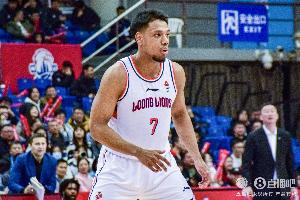 直播吧：同曦与祝铭震签订的是为期一年顶薪合同