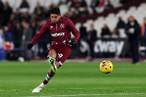 官方：费内巴切签西汉姆后腰阿尔瓦雷斯达初步协议，将进行体检