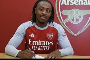 0点官宣！知名枪迷自媒体：阿森纳将在赛前半小时官宣埃泽