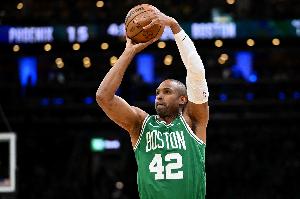 名记：预计梅尔顿和小佩顿会和勇士签底薪 霍福德570万交税版中产