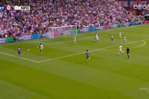 比赛第37分钟，萨尔破门，水晶宫1-0领先诺丁汉森林