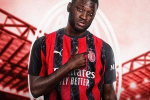 HWG翻车？多家媒体：博尼法斯体检后返回德国，转会米兰可能告吹