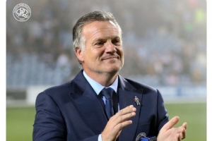 QPR官方：俱乐部大使安迪-辛顿上周突发心脏病，目前正在医院康复