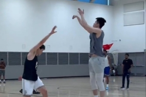 76人队记晒球队多位球员训练视频 杨瀚森和郭昊文也在一起训练