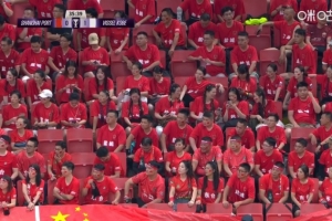 东体：300名盐城球迷为海港加油，多位海港梯队球员为盐城队效力