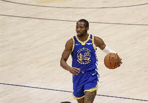 经纪人：库明加在苦练中距离 但在勇士他没有机会展示