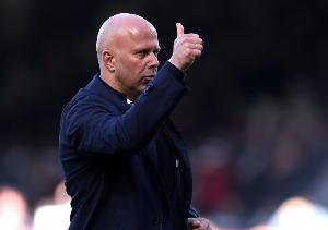 五连胜高居英超第一！斯洛特：积分超出我的预期，阵容比去年强大