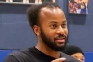 美媒调侃穆迪发际线：搭档库里和追梦就老成这样 他才23岁啊