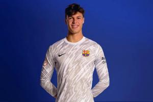 世体：巴萨紧急召回参加世青赛的门将科亨回来替补救火