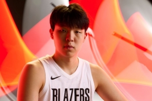 5V5时对谁印象最深？罗威：杨瀚森 他可能没完全听懂 但就学会了