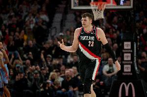 克林根：体能状况越来越好 新赛季希望每场打至少30分钟！